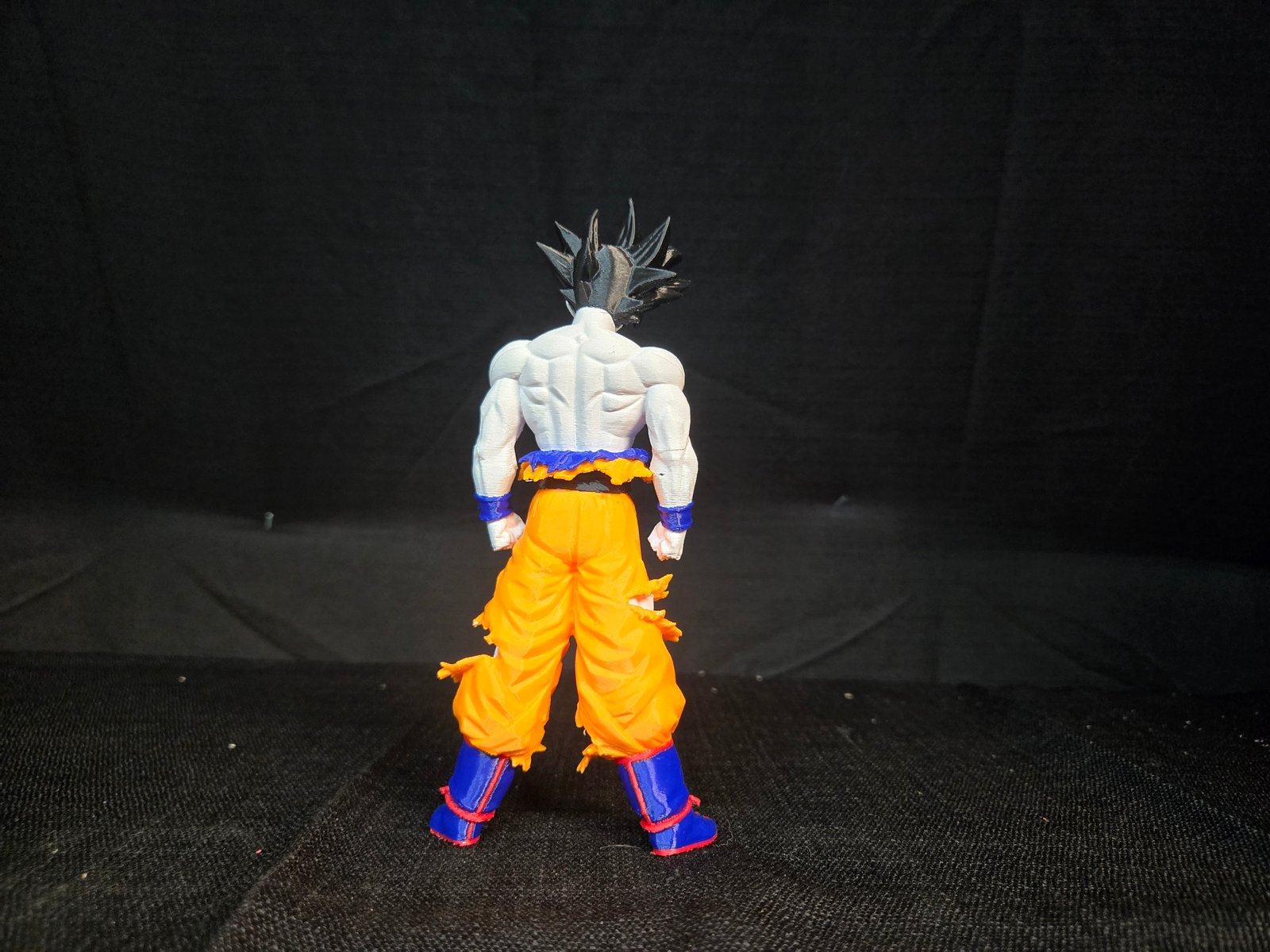 Goku Ultra Instinct - Back