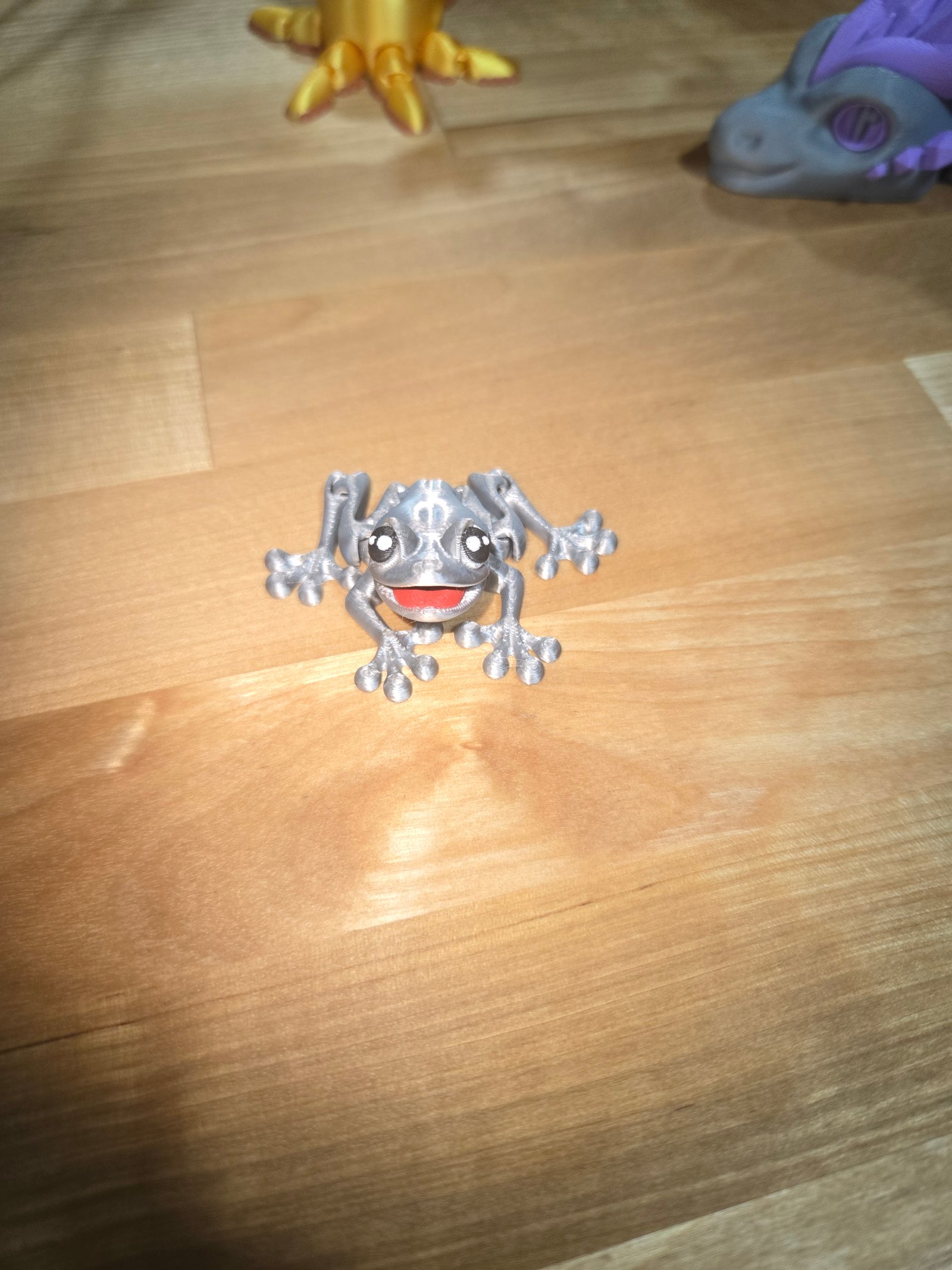 Silver Articulated Frog